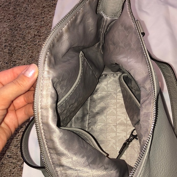 Michael Kors Leather Grey Shoulder Tote - Picture 4 of 8